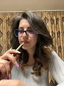 NadiraNoor online show from May 2026 01:58:02 AM