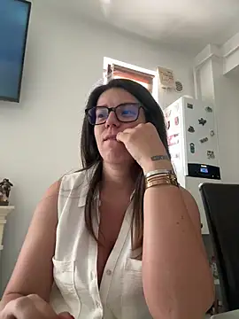NadiraNoor online show from June 2026 08:47:01 AM