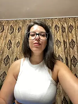 NadiraNoor online show from July 2026 01:38:02 AM