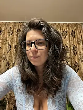 NadiraNoor online show from July 2026 10:38:01 PM