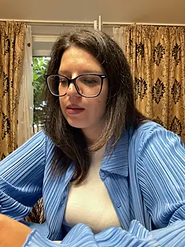 NadiraNoor online show from July 2026 03:29:02 AM