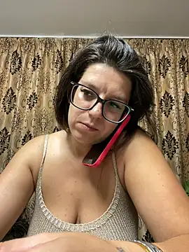 NadiraNoor online show from July 2026 01:44:01 PM