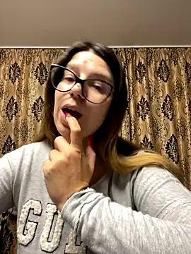 NadiraNoor online show from October 2025 07:14:01 PM