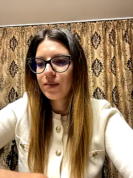 NadiraNoor online show from September 2025 08:45:02 PM