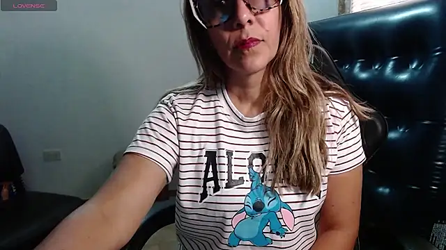 Snapshot of horny_paty chatting on October 2025 06:52:02 PM horny paty online show from October 2025 06:52:02 PM