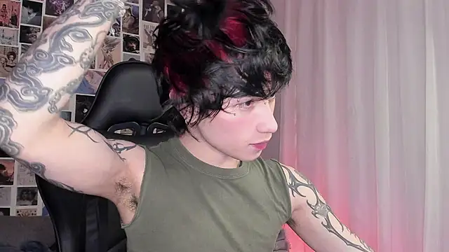 Snapshot of liamelf chatting on September 2025 05:56:01 AM liamelf online show from September 2025 05:56:01 AM