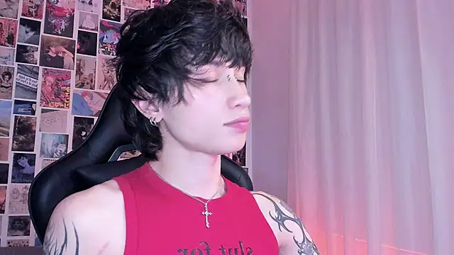 Snapshot of liamelf chatting on January 2025 06:13:02 AM liamelf online show from January 2025 06:13:02 AM