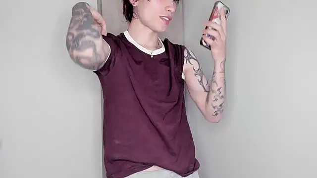 liamelf online show from January 2026 04:38:02 AM