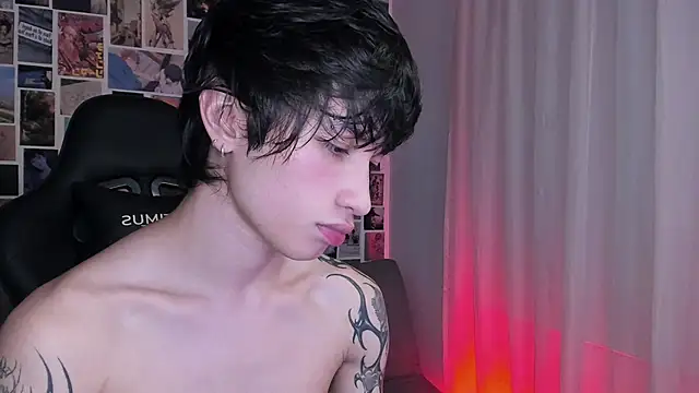 Snapshot of liamelf chatting on March 2025 08:55:02 AM liamelf online show from March 2025 08:55:02 AM