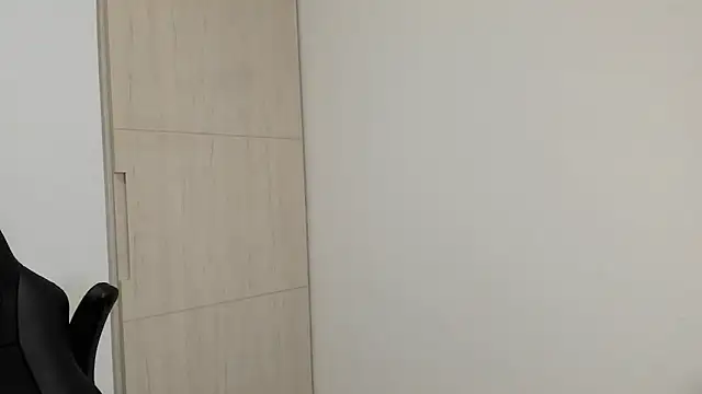 liamelf online show from February 2026 04:43:01 AM