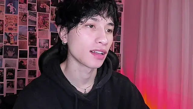 Snapshot of liamelf chatting on October 2025 07:20:02 AM liamelf online show from October 2025 07:20:02 AM