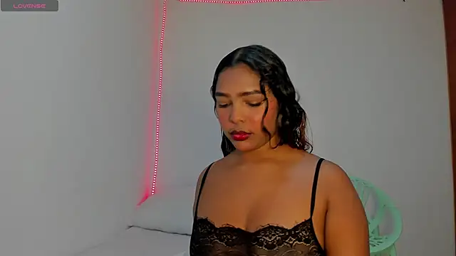 Maya Graham online show from September 2025 04:07:02 AM