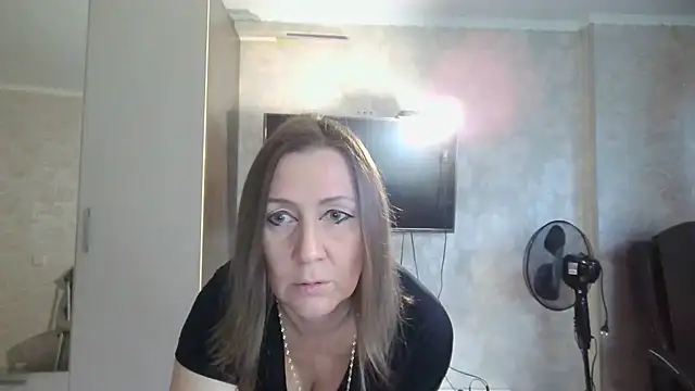 WindChristy online show from September 2025 03:55:01 PM