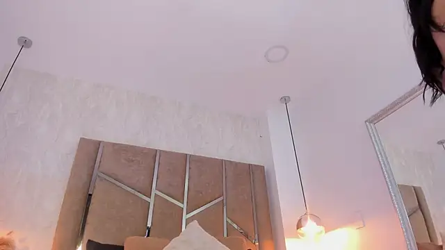 Martinaa Jones  online show from March 2026 12:49:01 PM