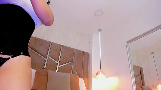 Martinaa Jones  online show from March 2026 12:49:02 PM