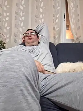 Javier bear online show from March 2026 10:33:02 PM