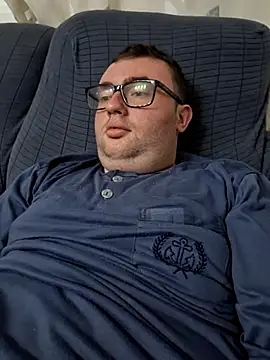 Javier bear online show from April 2026 08:59:01 PM