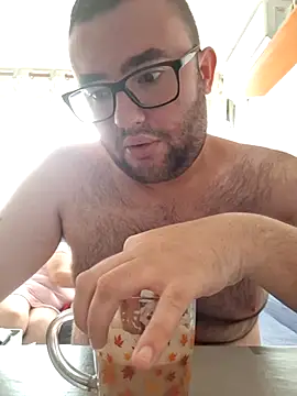 Snapshot of Javier_bear chatting on October 2025 08:16:02 AM Javier bear online show from October 2025 08:16:02 AM