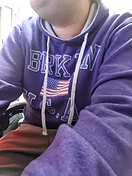 Snapshot of Javier_bear chatting on November 2025 01:33:01 PM Javier bear online show from November 2025 01:33:01 PM