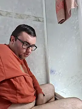 Snapshot of Javier_bear chatting on December 2025 02:18:01 PM Javier bear online show from December 2025 02:18:01 PM