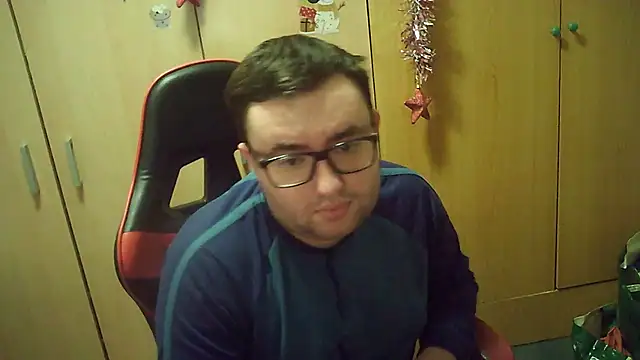 Snapshot of Javier_bear chatting on December 2025 10:21:01 AM Javier bear online show from December 2025 10:21:01 AM