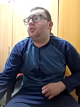 Javier bear online show from March 2025 10:31:02 PM