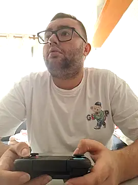 Javier bear online show from October 2025 10:29:01 AM