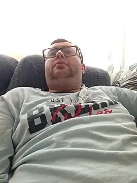 Javier bear online show from March 2026 03:00:01 PM