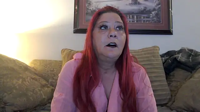 Snapshot of LexxiLeeds chatting on October 2025 11:00:02 AM LexxiLeeds online show from October 2025 11:00:02 AM