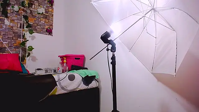 MaidenGame online show from December 2025 03:58:02 PM