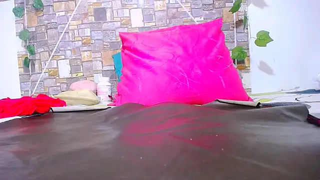 MaidenGame online show from January 2026 01:07:01 PM