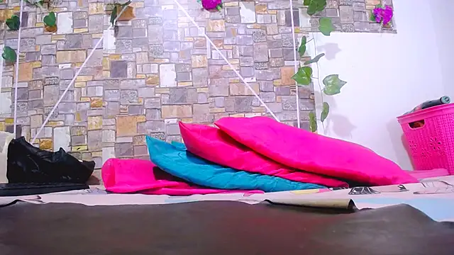 MaidenGame online show from November 2025 01:48:02 PM