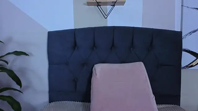 Snapshot of mailin18 chatting on September 2025 10:31:02 PM mailin18 online show from September 2025 10:31:02 PM