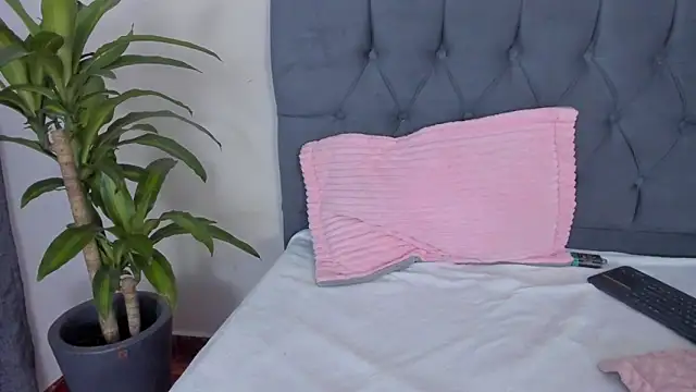 Snapshot of mailin18 chatting on January 2025 01:09:02 AM mailin18 online show from January 2025 01:09:02 AM