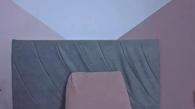 Snapshot of mailin18 chatting on September 2025 12:17:02 AM mailin18 online show from September 2025 12:17:02 AM