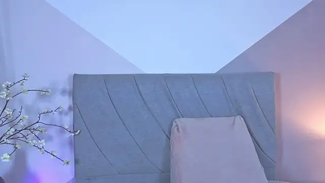 Snapshot of mailin18 chatting on November 2025 09:30:01 PM mailin18 online show from November 2025 09:30:01 PM