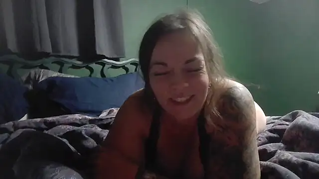 Snapshot of Glitt3rqueen341 chatting on September 2025 04:47:01 AM Glitt3rqueen341 online show from September 2025 04:47:01 AM