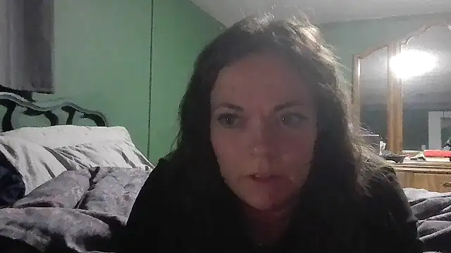 Snapshot of Glitt3rqueen341 chatting on October 2025 04:24:02 AM Glitt3rqueen341 online show from October 2025 04:24:02 AM