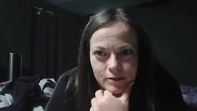 Snapshot of Glitt3rqueen341 chatting on September 2025 05:36:02 AM Glitt3rqueen341 online show from September 2025 05:36:02 AM