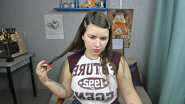 LineraPitts online show from December 2024 03:25:02 PM