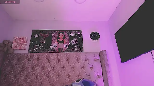 kimMaddiee online show from March 2026 05:47:01 AM