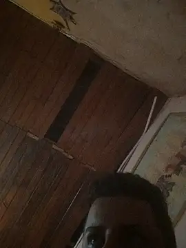 Snapshot of TusOjitosClaros69 chatting on December 2024 06:09:02 AM TusOjitosClaros69 online show from December 2024 06:09:02 AM