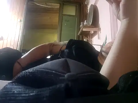 Snapshot of TusOjitosClaros69 chatting on December 2024 03:15:01 AM TusOjitosClaros69 online show from December 2024 03:15:01 AM