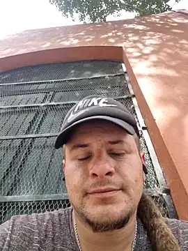 Snapshot of TusOjitosClaros69 chatting on September 2025 04:09:02 PM TusOjitosClaros69 online show from September 2025 04:09:02 PM