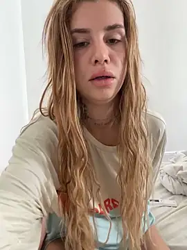 EmiliaCatalina online show from October 2025 04:29:01 PM