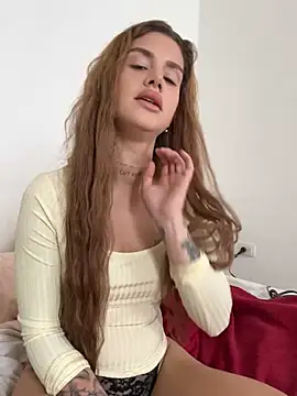 EmiliaCatalina online show from March 2026 06:20:02 PM