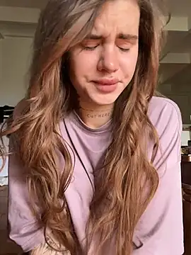 EmiliaCatalina online show from March 2025 04:56:02 PM