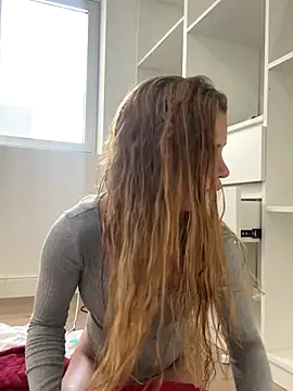 EmiliaCatalina online show from October 2025 06:38:02 PM