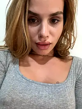 EmiliaCatalina online show from November 2025 09:41:01 PM