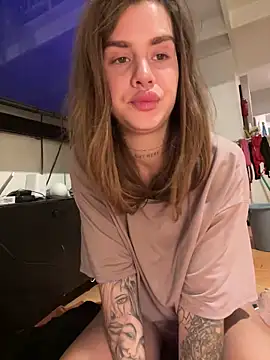EmiliaCatalina online show from March 2025 01:32:02 AM